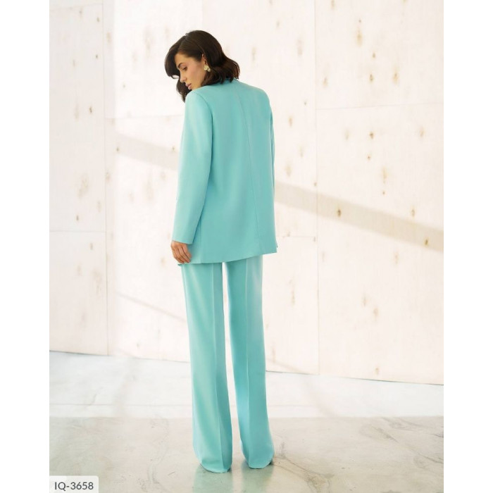 Жіночі костюми IQ-3658 — новинки сезону