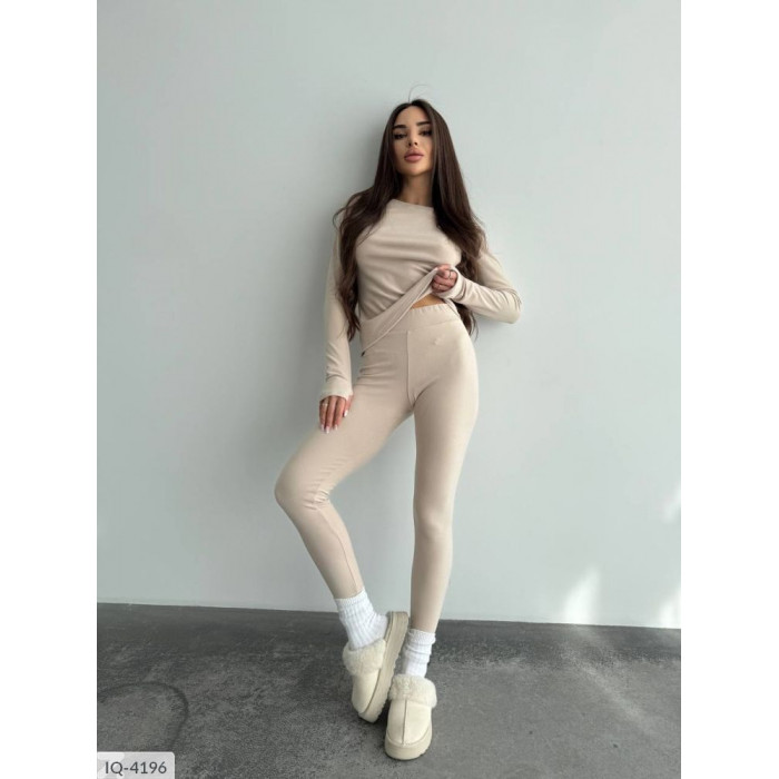 Модні костюми для прогулянок і відпочинку IQ-4196 — легкість у кожному русі