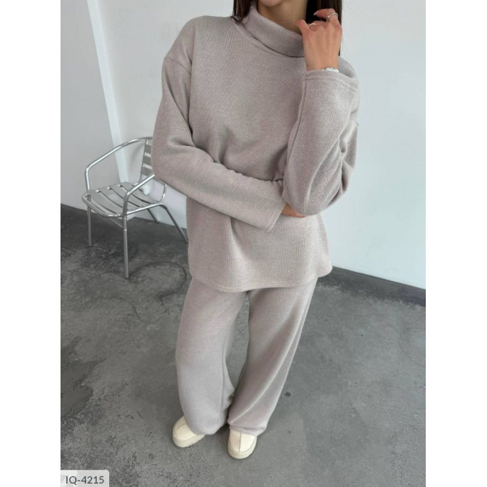 Модні костюми для прогулянок і відпочинку IQ-4215 — легкість у кожному русі