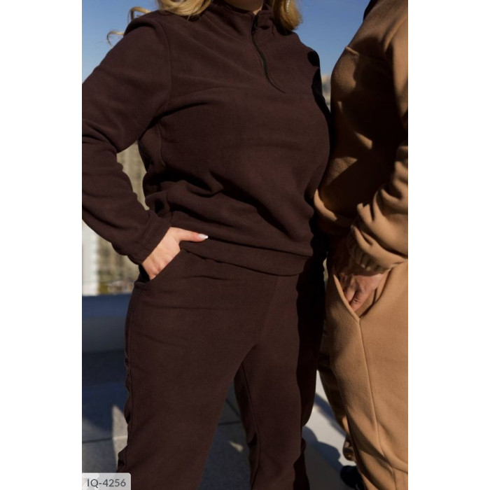 Модні костюми IQ-4256 — комфорт і якість