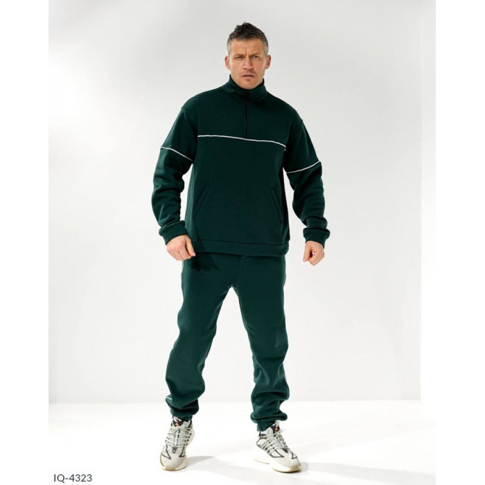 Модні чоловічі костюми IQ-4323 — елегантність і стиль