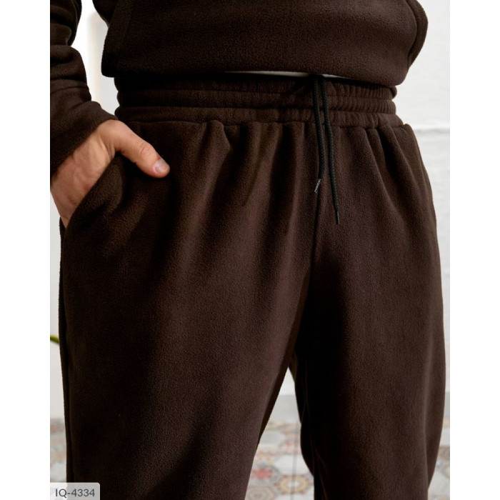 Костюми IQ-4334 — сучасний стиль кожного дня