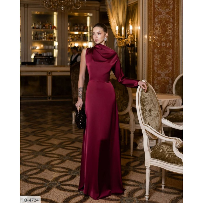 Новинки суконь 2025 IQ-4724 — твій стиль і елегантність у кожній деталі