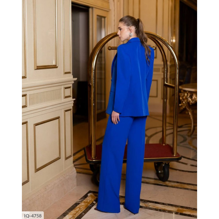 Жіночі костюми Odessa Moda IQ-4758 — елегантність і зручність