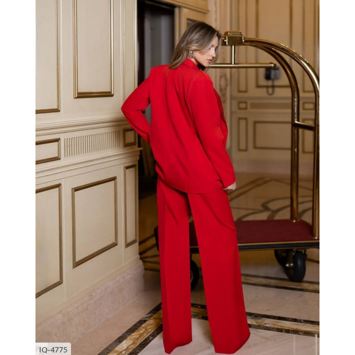 Модні костюми IQ-4775 — комфорт без обмежень