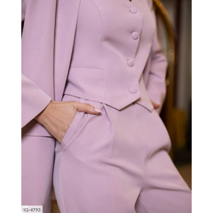 Жіночі костюми Plus Size IQ-4793 — впевненість і стиль