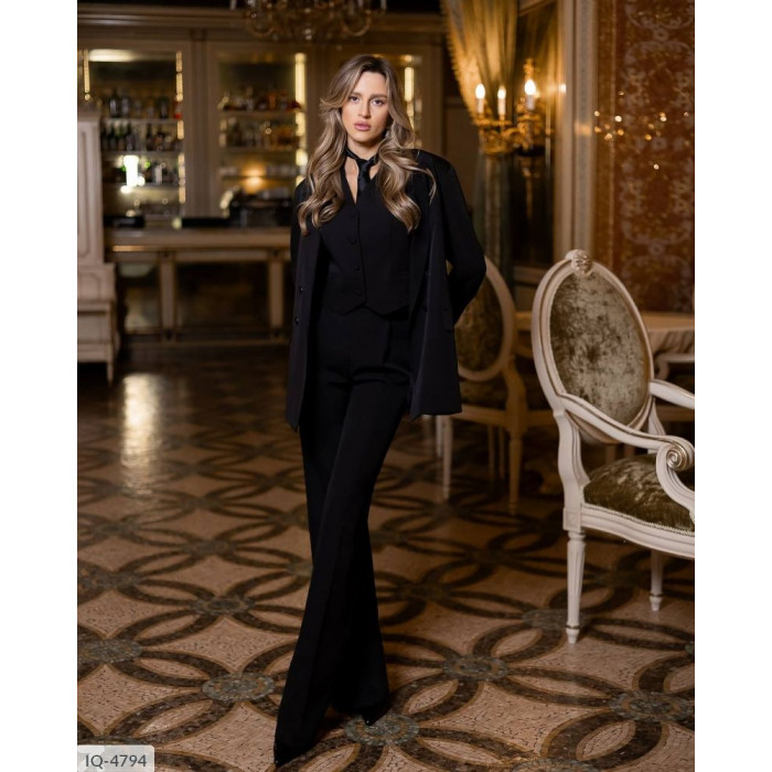 Модні костюми IQ-4794 — комфорт і краса
