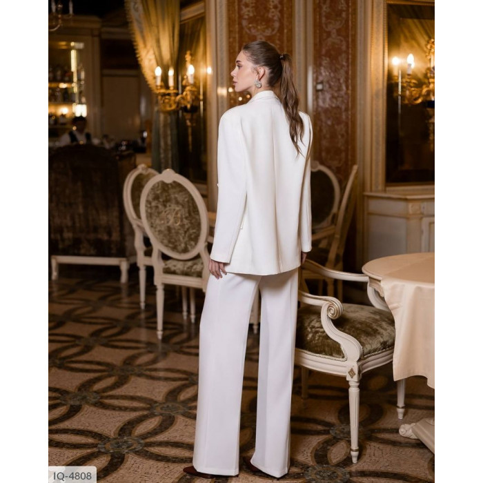 Модні костюми IQ-4808 — обери свій стиль