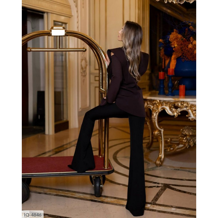 Жіночі піджаки IQ-4846 — комфорт і елегантність