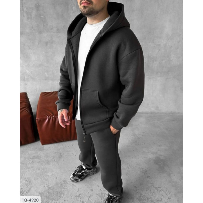 Чоловічі костюми IQ-4920 — сучасна класика