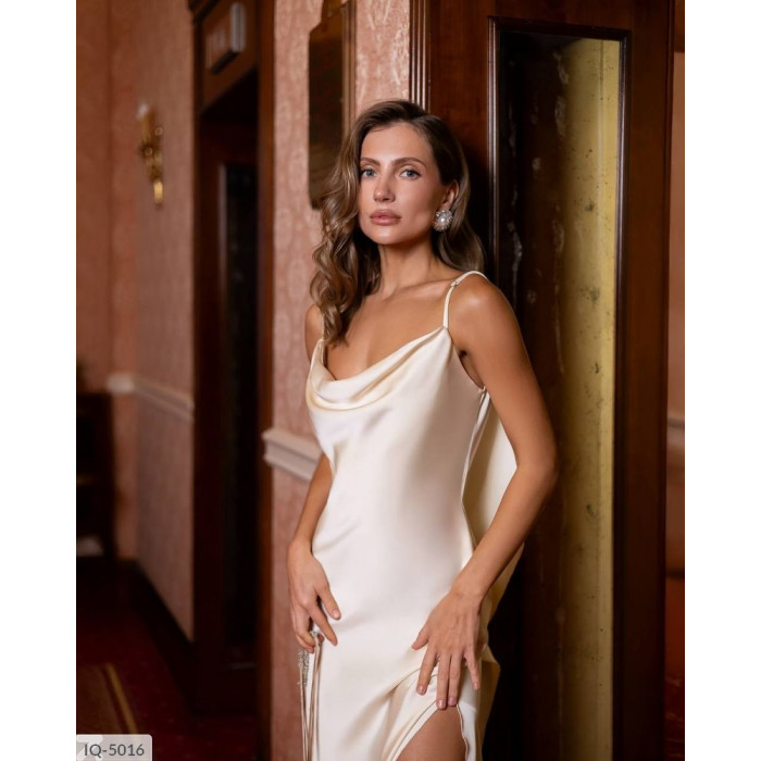 Жіночі сукні IQ-5016 — гармонія жіночності та комфорту