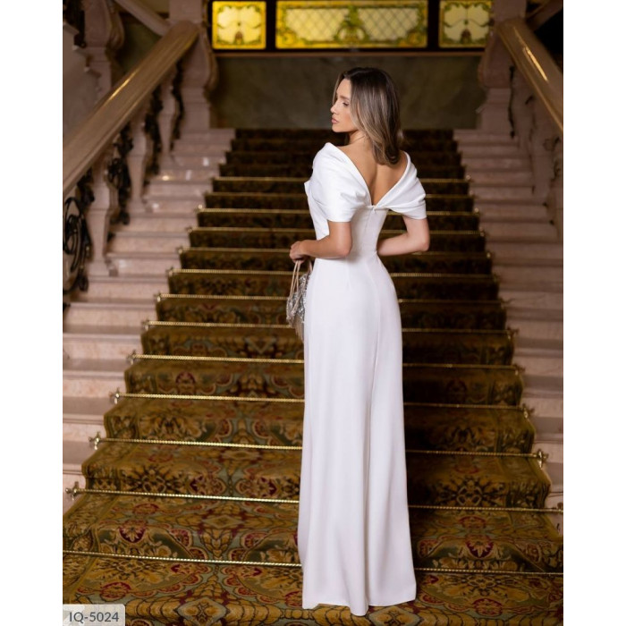 Модні сукні IQ-5024 — стиль, комфорт і жіночність у кожній деталі