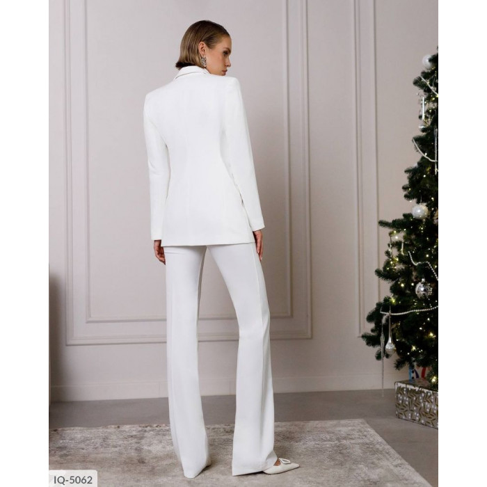 Модні костюми IQ-5062 — комфорт і краса