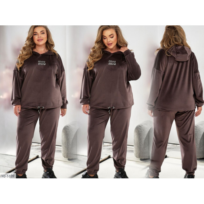 Костюми великого розміру IQ-5109 — зручність і стиль