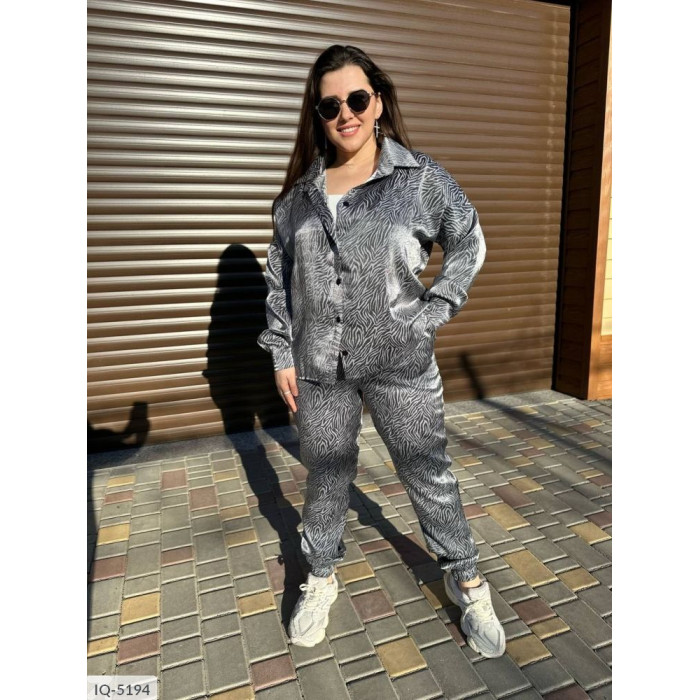 Жіночі костюми Plus Size IQ-5194 — впевненість і стиль