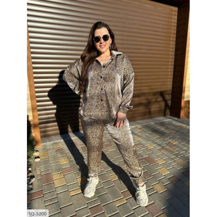 Костюми великого розміру IQ-5200 — сучасна класика