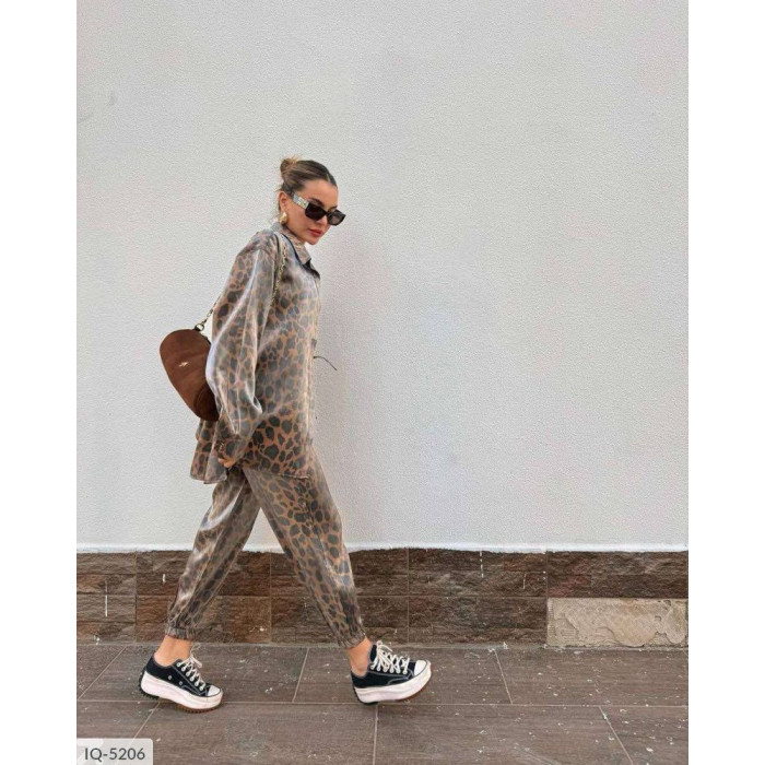 Жіночі костюми XL+ IQ-5206 — елегантність і зручність