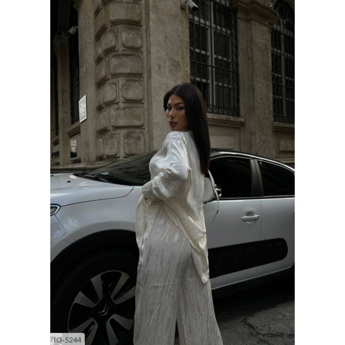 Модні костюми IQ-5244 — комфорт без обмежень