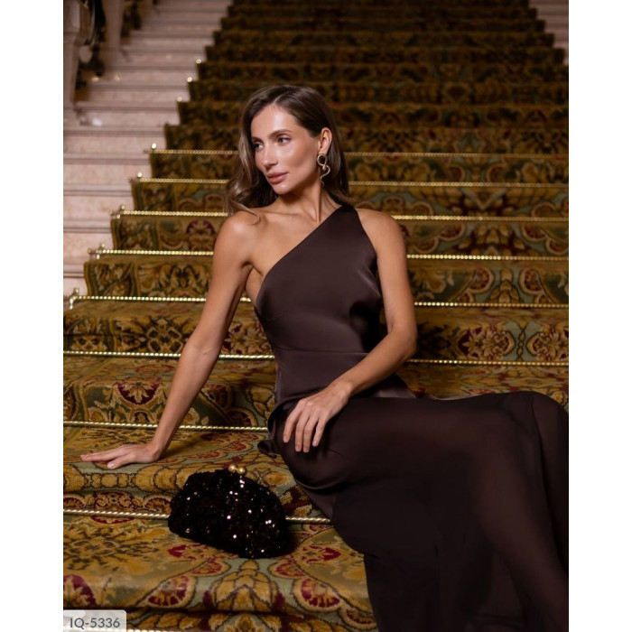 Модні тренди сезону IQ-5336 — стильні сукні для сучасних жінок