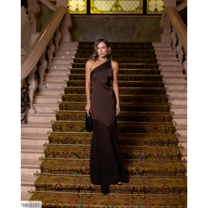 Модні тренди сезону IQ-5337 — стильні сукні для сучасних жінок