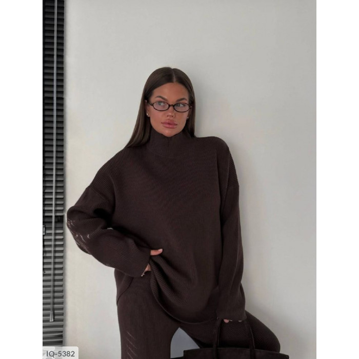 Модні костюми IQ-5382 — обери свій стиль