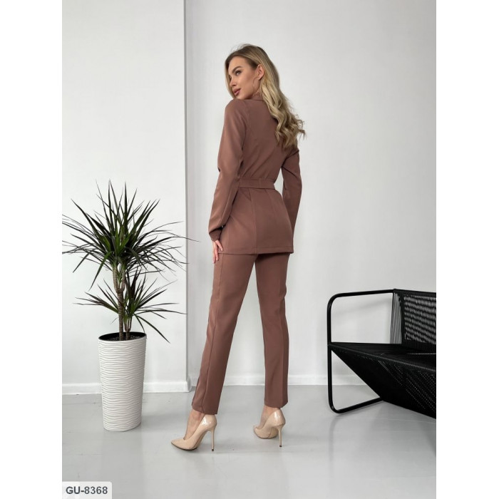 Жіночі костюми GU-8368 — сучасний дизайн і бездоганна посадка