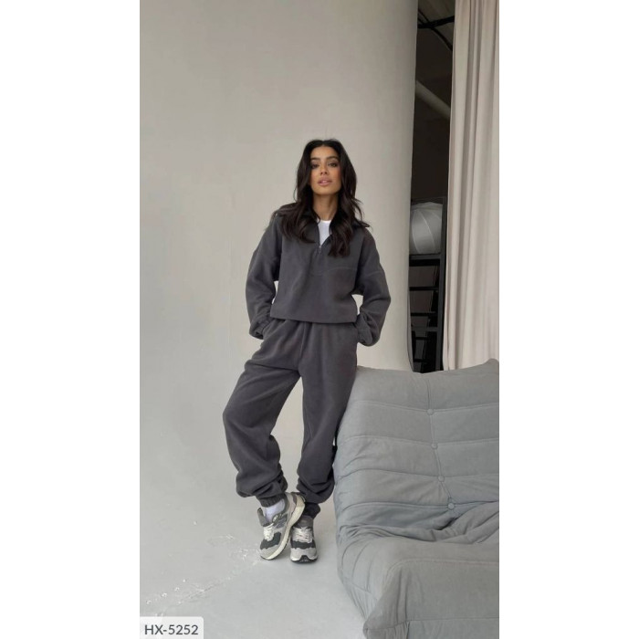 Модні костюми HX-5252 — комфорт без обмежень