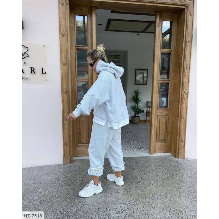Жіночі костюми HZ-7518 — новинки сезону