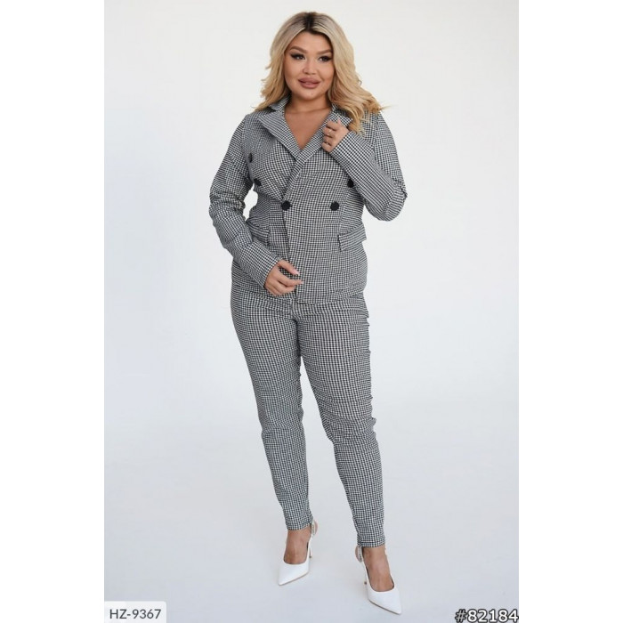 Модні костюми великого розміру HZ-9367 — стиль і комфорт