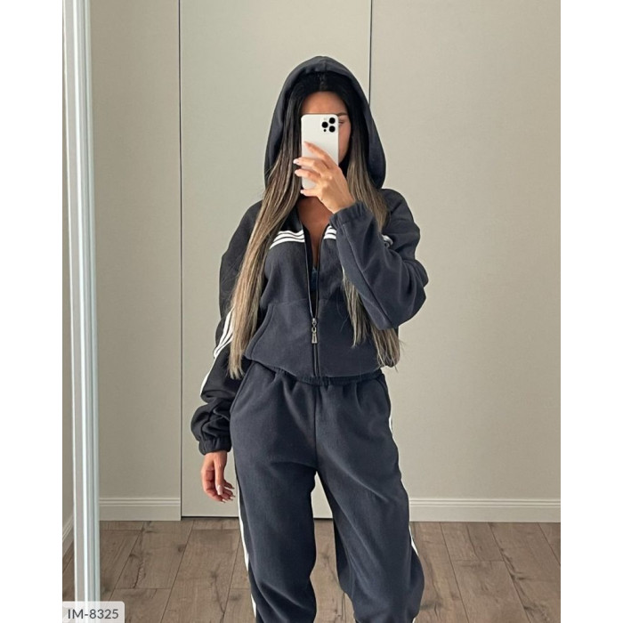 Спортивні костюми IM-8325 — трендовий вибір цього сезону