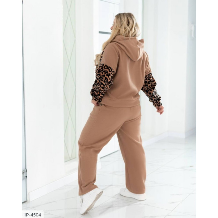 Модні костюми XL+ IP-4504 — гармонія стилю і практичності