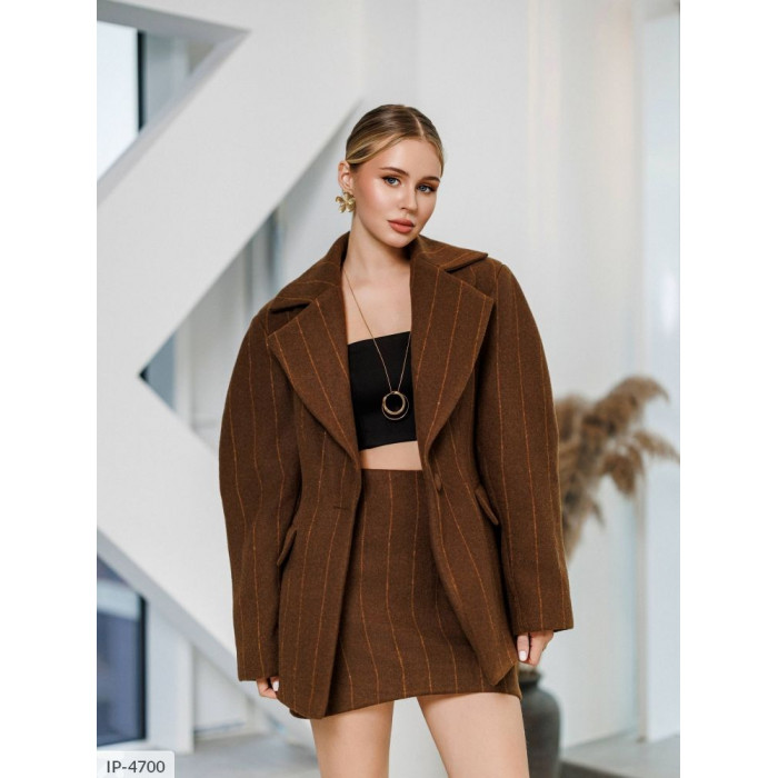 Костюми 2025 IP-4700 — трендові фасони