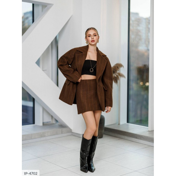 Костюми IP-4702 — практичність, мода й комфорт