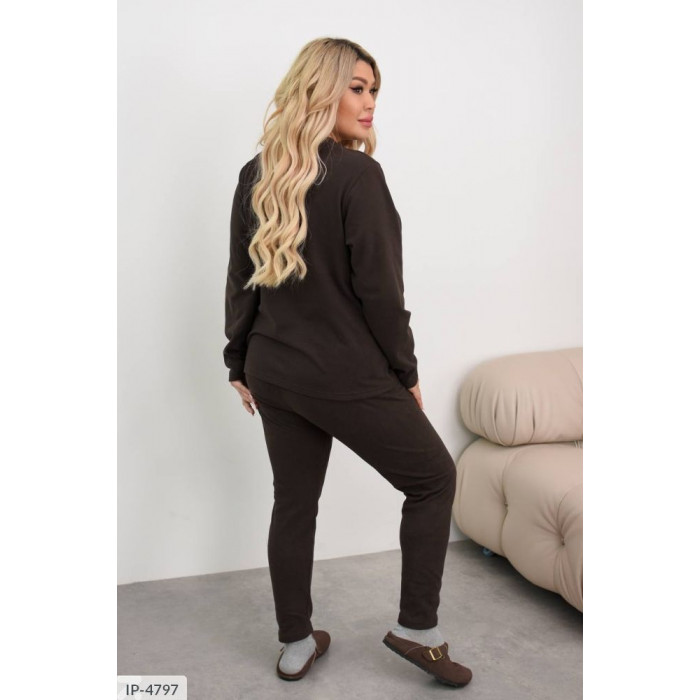 Жіночі прогулянкові костюми IP-4797 — елегантність у кожному русі