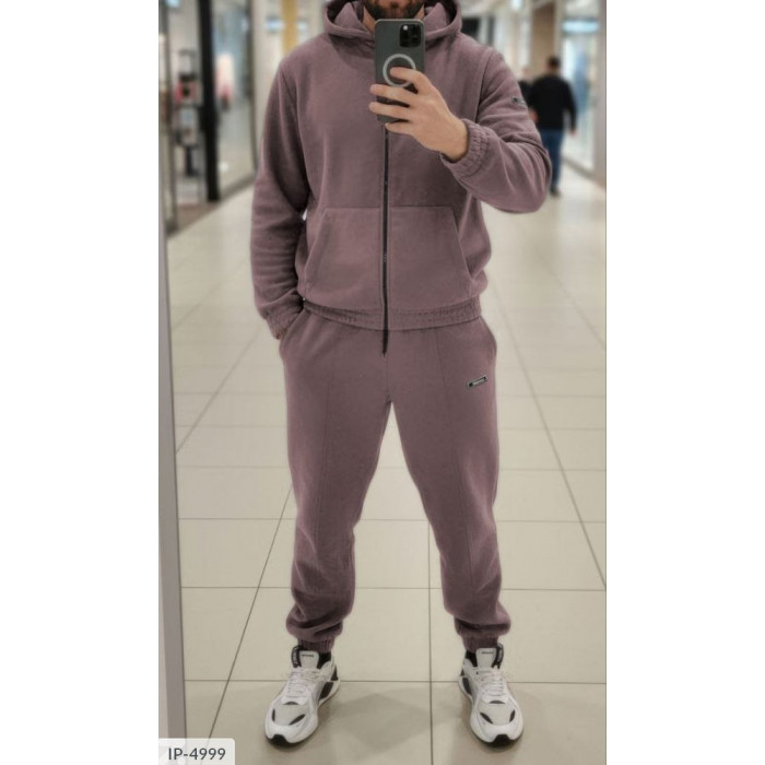 Чоловічі костюми IP-4999 — сучасна класика