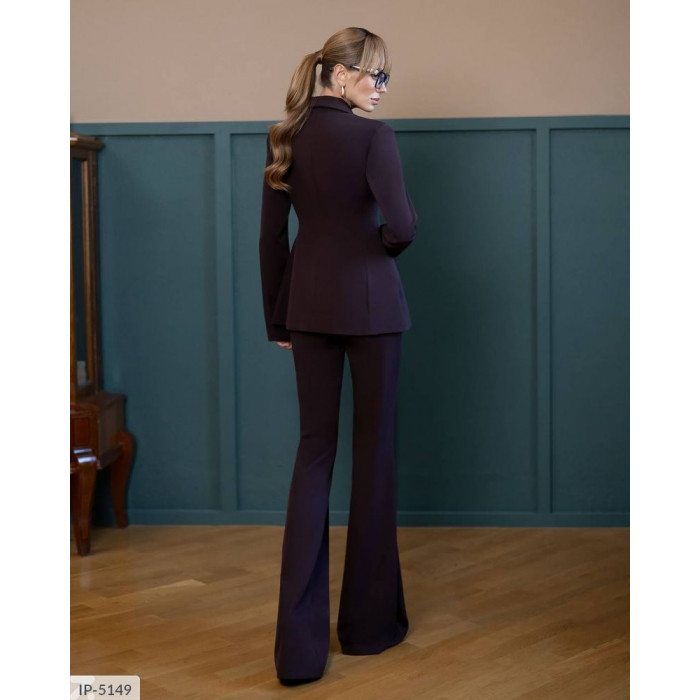 Модні образи IP-5149 — костюми для будь-якої події