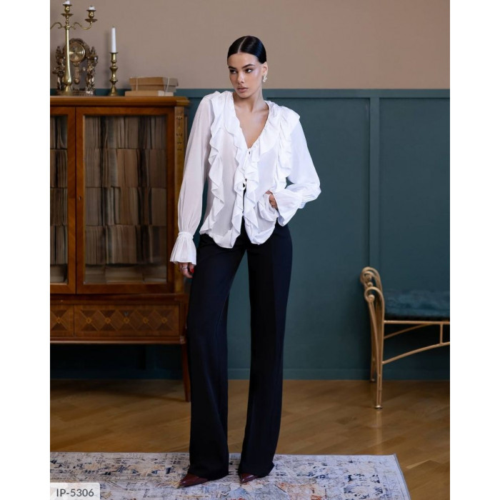 Жіночі блузки IP-5306 — класика, що завжди у тренді