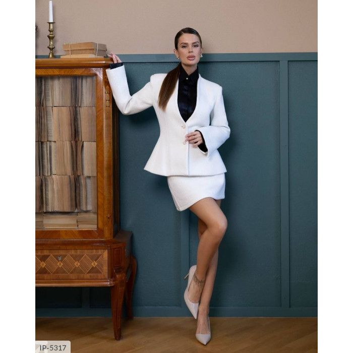 Модні костюми IP-5317 — обери свій стиль