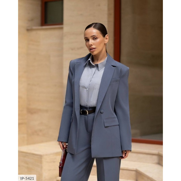 Костюми 2025 IP-5421 — трендові фасони