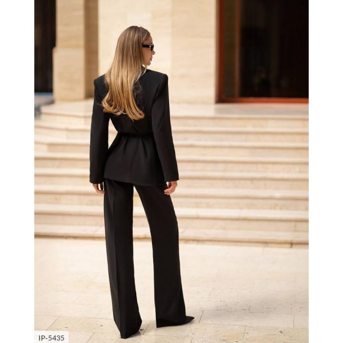 Жіночі костюми IP-5435 — сучасний дизайн і бездоганна посадка
