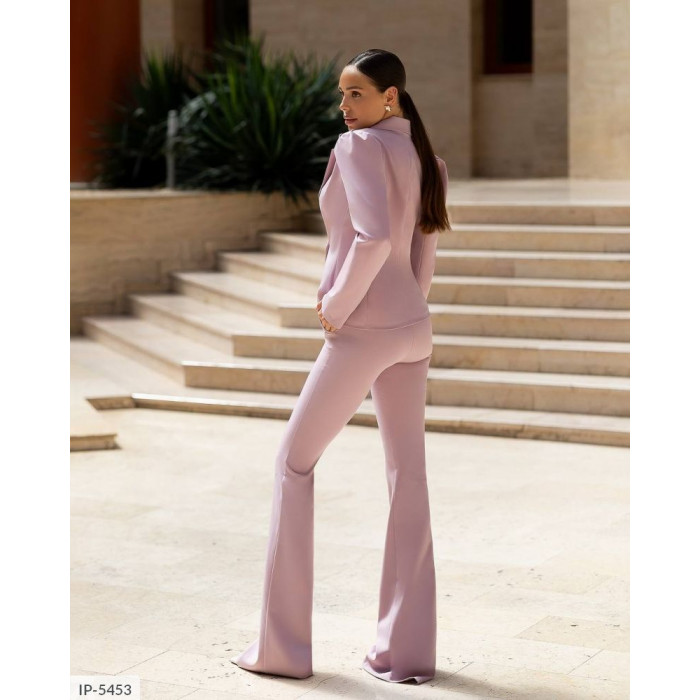 Модні образи IP-5453 — костюми для будь-якої події