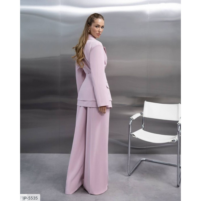 Модні образи IP-5535 — костюми для будь-якої події