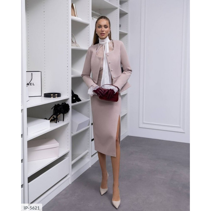 Костюми 2025 IP-5621 — трендові фасони