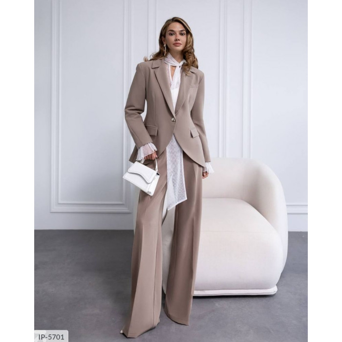 Жіночі піджаки IP-5701 — комфорт і елегантність