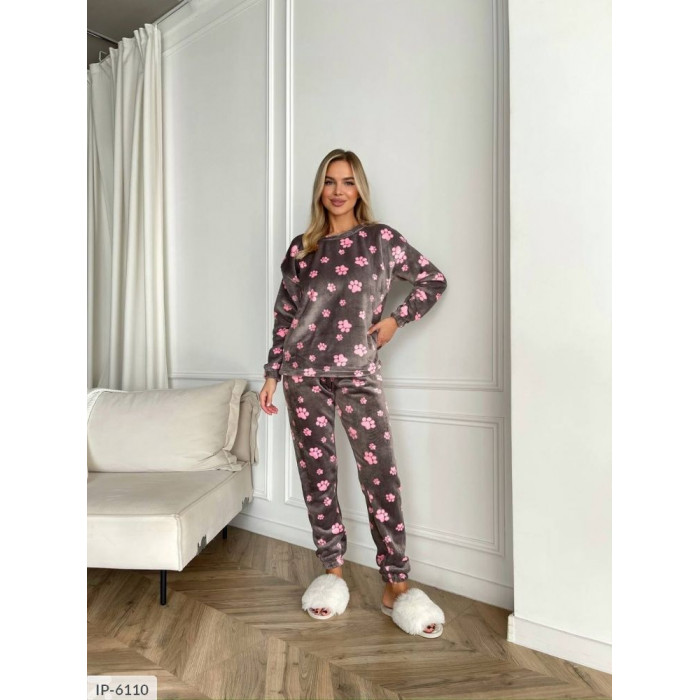 Домашній одяг для жінок IP-6110 — практичність і краса
