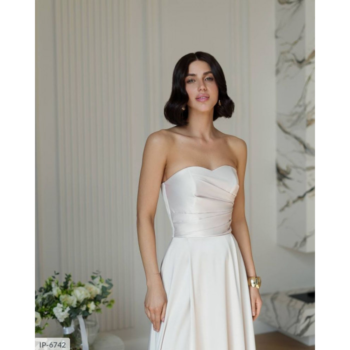 Модні образи від Odessa Moda IP-6742 — знайди свою ідеальну сукню