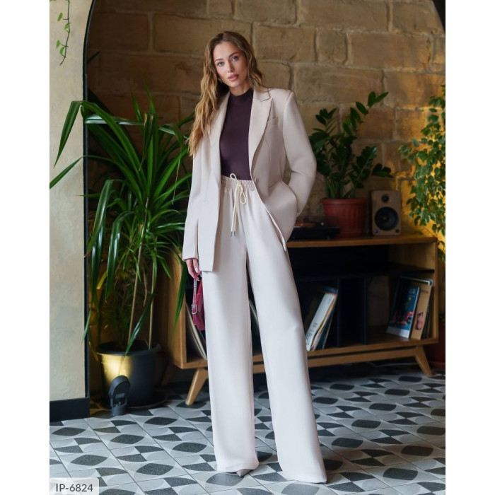 Жіночі костюми IP-6824 — сучасний дизайн і бездоганна посадка