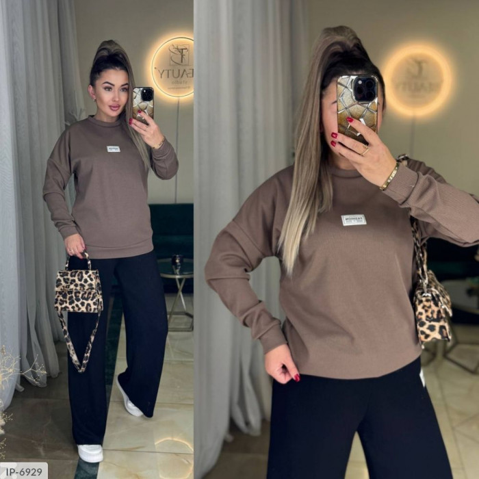 Модні костюми для прогулянок і відпочинку IP-6929 — легкість у кожному русі