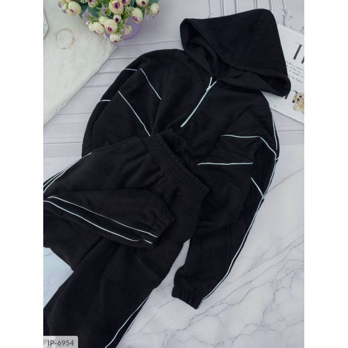 Стильні костюми для спорту IP-6954 — практичність і мода