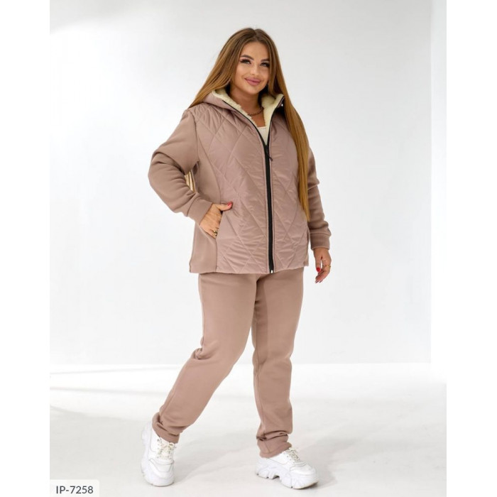 Жіночі прогулянкові костюми IP-7258 — елегантність у кожному русі